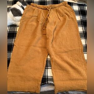 Sunland 17 mustard colored, medium, crinkly and soft, capri length